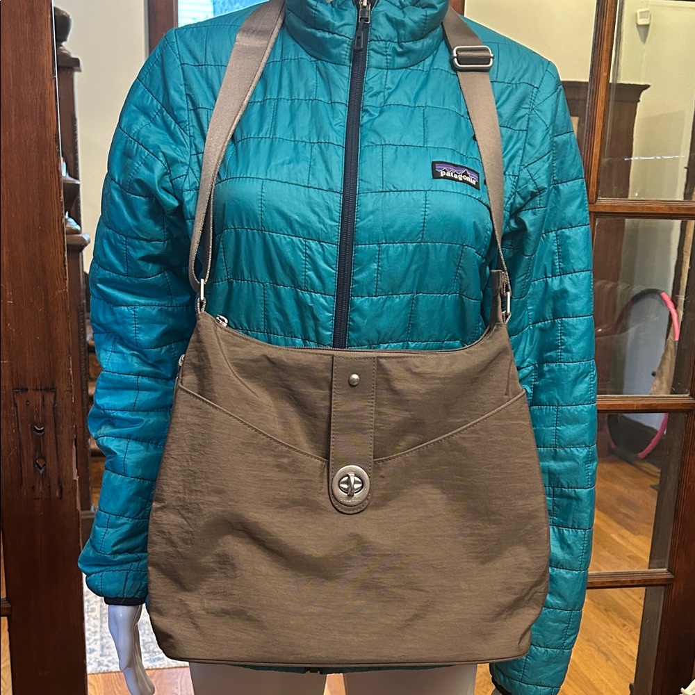 Baggallini large crossbody purse